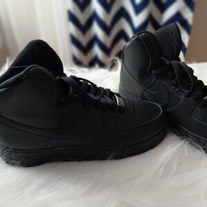 NIKE AIR FORCE 1 HIGH TOPS (Triple Black) NEVER WORN